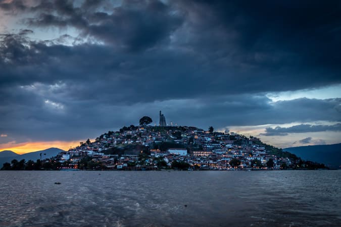 isla de janitzio michoacan dia de muertos 2022