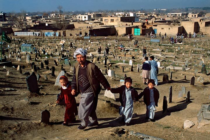 cementerio afganistan steve mccurry
